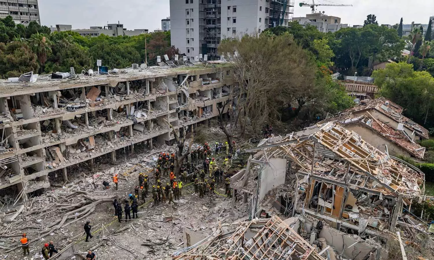 ഇറാനിന്റെ ബാലിസ്റ്റിക് മിസൈൽ പതിച്ച് തെൽ അവീവിലുണ്ടായ നാശനഷ്ടങ്ങൾ - (Chaim Goldberg/Flash90) ഇറാനിന്റെ ബാലിസ്റ്റിക് മിസൈൽ പതിച്ച് തെൽ അവീവിലുണ്ടായ നാശനഷ്ടങ്ങൾ - (Chaim Goldberg/Flash90)