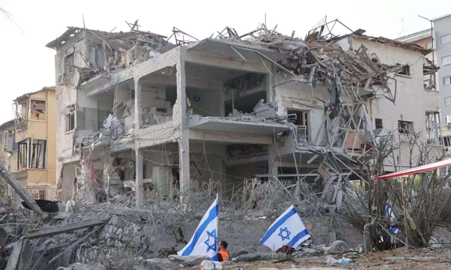 Israel’s emergency service says 24 killed in Iranian attacks