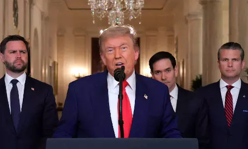 അമേരിക്കയുടെ ഇറാൻ ആക്രമണം; ഇറാന്റെ തിരിച്ചടി കനക്കുമോ? അമേരിക്കയുടെ ഇറാൻ ആക്രമണം; ഇറാന്റെ തിരിച്ചടി കനക്കുമോ?