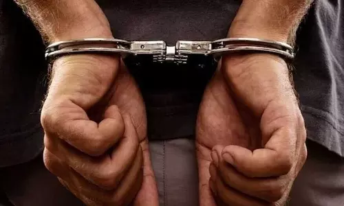 നെടുമ്പാശ്ശേരി വിമാനത്താവളം: അനധികൃതമായി കടത്താന്‍ ശ്രമിച്ച 5 ലക്ഷം രൂപയുടെ മരുന്നുകള്‍ പിടികൂടി