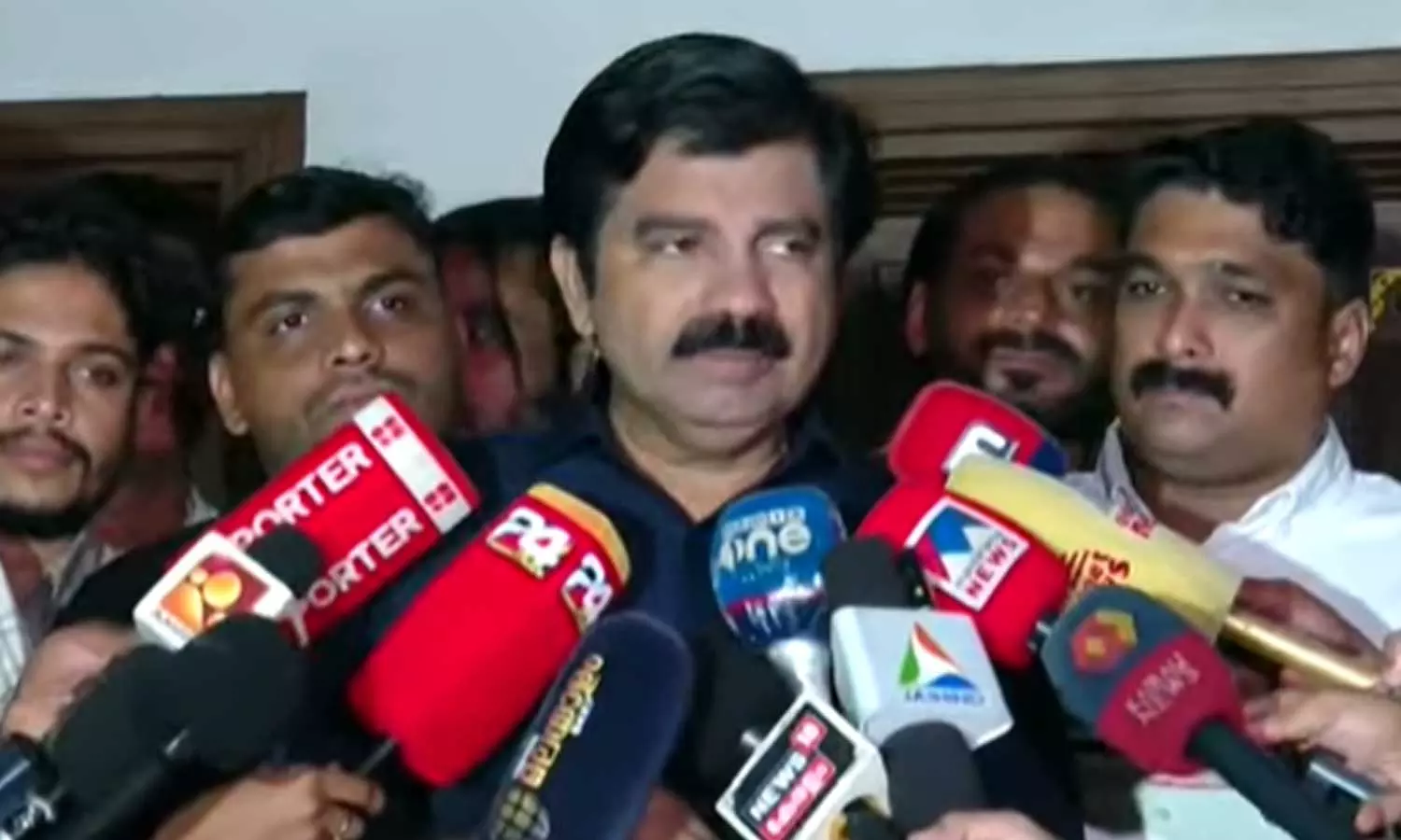 കേരളത്തിലെ മുഴുവൻ ജനങ്ങൾക്കും വേണ്ടി നിലമ്പൂരുകാർ വോട്ട് ചെയ്യുമെന്നാണ് പ്രതീക്ഷ; ആര്യാടന്‍ ഷൗക്കത്ത്‌