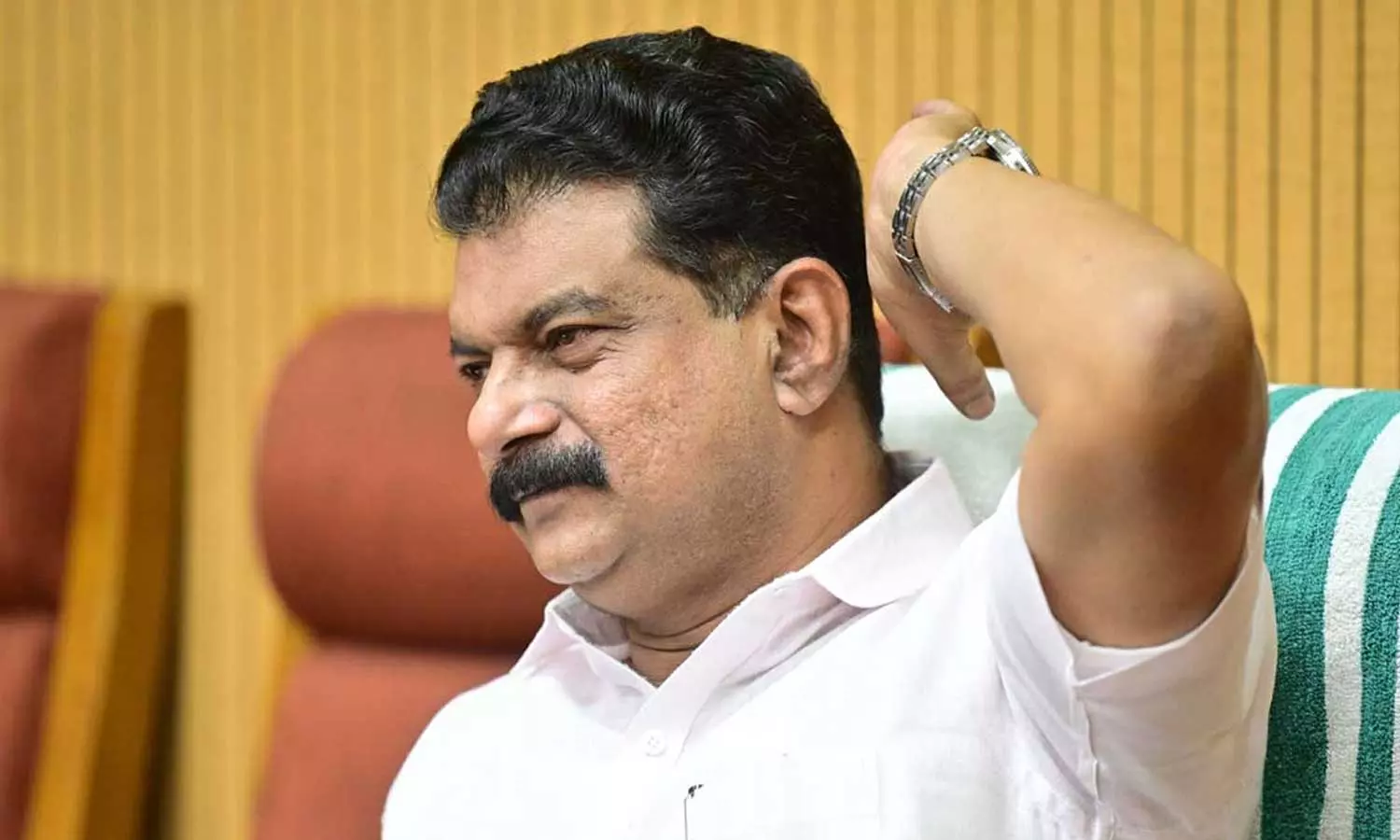 നിലമ്പൂർ ഉപതെരഞ്ഞെടുപ്പ്; ആദ്യ റൗണ്ടില് അന്വര് പെട്ടിയിലാക്കിയത് 1500 ലധികം വോട്ട് നിലമ്പൂർ ഉപതെരഞ്ഞെടുപ്പ്; ആദ്യ റൗണ്ടില് അന്വര് പെട്ടിയിലാക്കിയത് 1500 ലധികം വോട്ട്