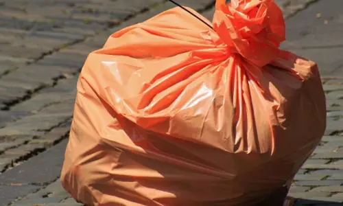 Oman to introduce third phase of plastic bag ban next month
