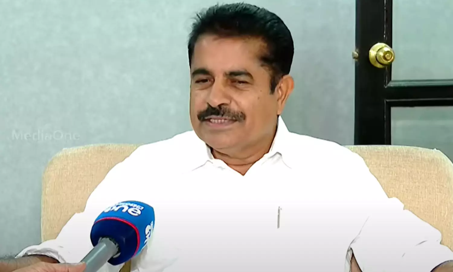 സിപിഐ യുഡിഎഫില് വരണം: അടൂര് പ്രകാശ് സിപിഐ യുഡിഎഫില് വരണം: അടൂര് പ്രകാശ്