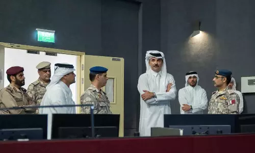 സായുധ സേന കേന്ദ്രം സന്ദർശിച്ച് ഖത്തർ അമീർ