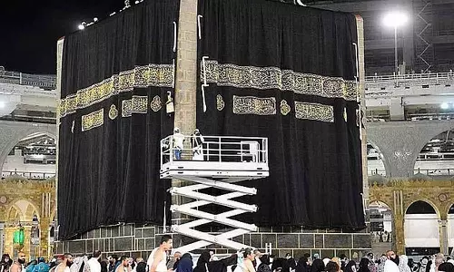 ഹിജ്‌റ പുതുവർഷം: കഅ്ബക്ക് നാളെ പുതിയ കിസ്‌വ അണിയിക്കും