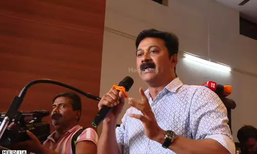 ബുക്ക് കൊണ്ടുവരാത്തതിന് സ്റ്റെല്ല ബാബു എന്ന അധ്യാപിക മകന്റെ മുഖത്തടിച്ചു’; പാലക്കാട് ശ്രീകൃഷ്ണപുരം സെന്റ് ഡൊമനിക് സ്കൂൾ മാനേജ്മെന്റിനെതിരെ മാതാപിതാക്കൾ ബുക്ക് കൊണ്ടുവരാത്തതിന് സ്റ്റെല്ല ബാബു എന്ന അധ്യാപിക മകന്റെ മുഖത്തടിച്ചു’; പാലക്കാട് ശ്രീകൃഷ്ണപുരം സെന്റ് ഡൊമനിക് സ്കൂൾ മാനേജ്മെന്റിനെതിരെ മാതാപിതാക്കൾ