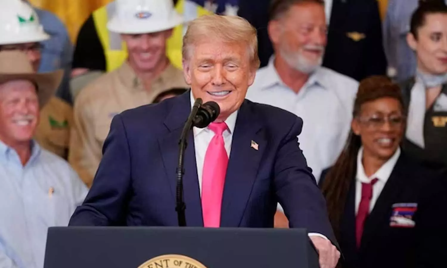 ഇന്ത്യയുമായി വമ്പന് വ്യാപാര കരാര് ഉടനെന്ന് ട്രംപ് ഇന്ത്യയുമായി വമ്പന് വ്യാപാര കരാര് ഉടനെന്ന് ട്രംപ്