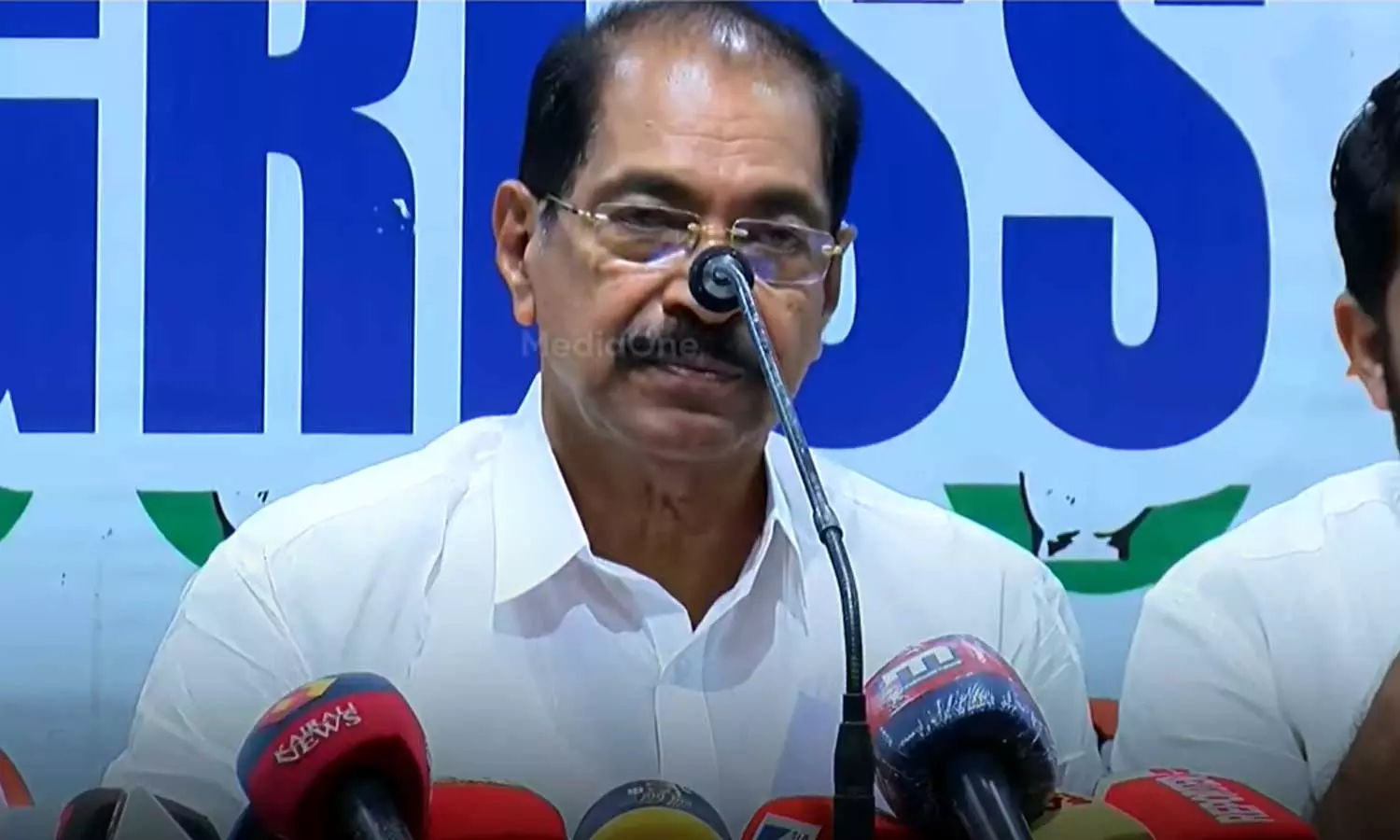 അൻവർ അടഞ്ഞ അധ്യായം, നിലമ്പൂരിലെ ക്രെഡിറ്റ് പ്രവർകത്തകർക്ക്: സണ്ണി ജോസഫ്