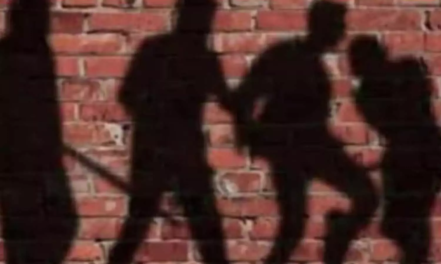 പൊലീസിന് നേരെ ഗുണ്ടാ ആക്രമണം; ആറുപേര് കസ്റ്റഡിയില് പൊലീസിന് നേരെ ഗുണ്ടാ ആക്രമണം; ആറുപേര് കസ്റ്റഡിയില്