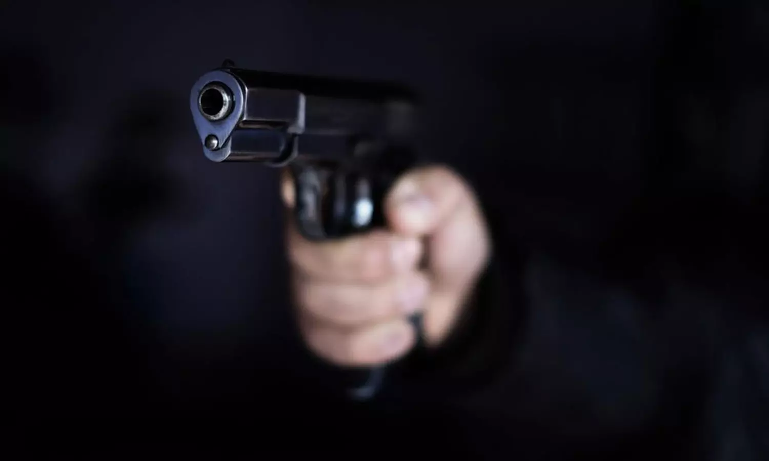 ടെമ്പോയുടെ മുൻ സീറ്റിൽ ഇരിക്കാൻ സമ്മതിച്ചില്ല; മകൻ അച്ഛനെ വെടിവെച്ച് കൊലപ്പെടുത്തി ടെമ്പോയുടെ മുൻ സീറ്റിൽ ഇരിക്കാൻ സമ്മതിച്ചില്ല; മകൻ അച്ഛനെ വെടിവെച്ച് കൊലപ്പെടുത്തി