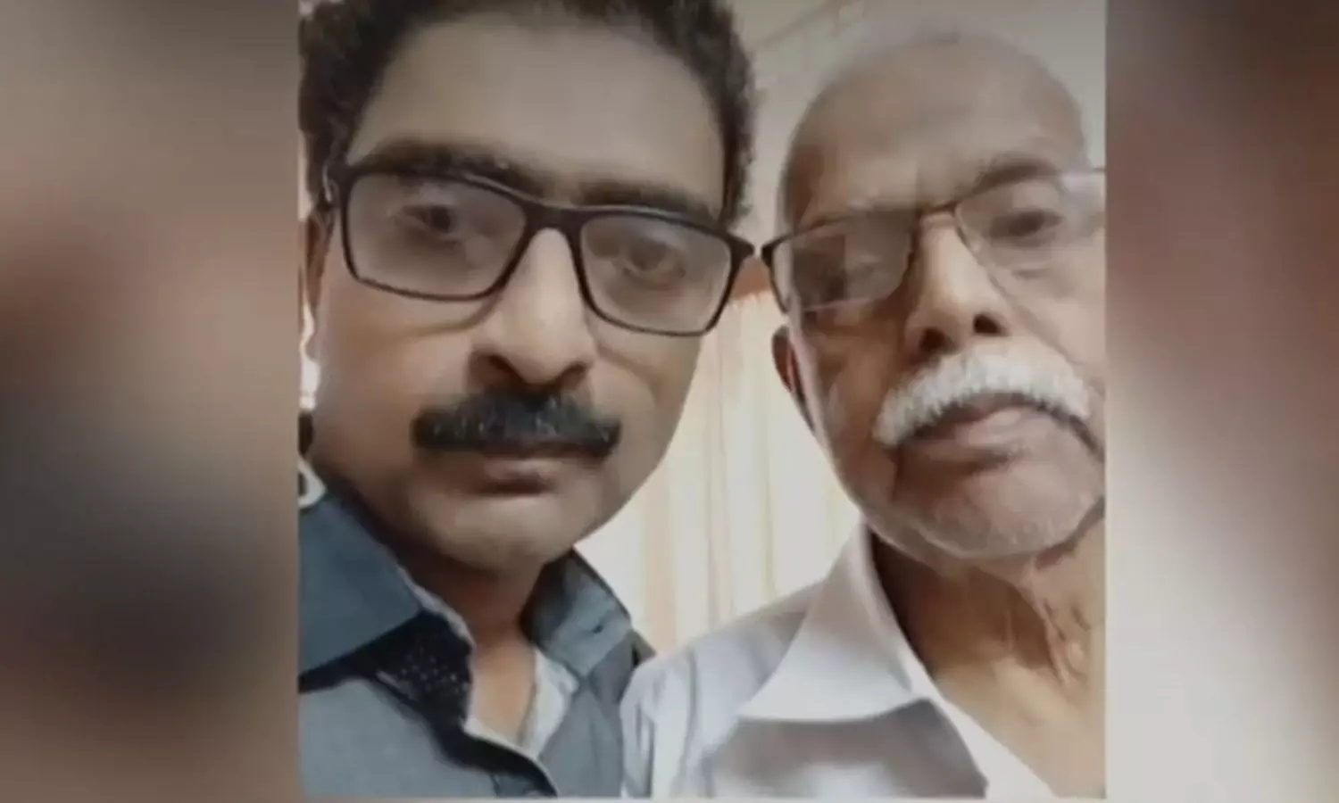 കൊല്ലം കടപ്പാക്കടയിൽ അഭിഭാഷകനും  മകനും വീട്ടിൽ മരിച്ച നിലയിൽ