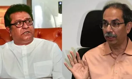 മഹാരാഷ്ട്രയിൽ വീണ്ടുമൊരു രാഷ്ട്രീയ നീക്കം; ബിജെപി സർക്കാറിനെതിരെ ഉദ്ധവും രാജ് താക്കറെയും വേദി പങ്കിടുന്നു മഹാരാഷ്ട്രയിൽ വീണ്ടുമൊരു രാഷ്ട്രീയ നീക്കം; ബിജെപി സർക്കാറിനെതിരെ ഉദ്ധവും രാജ് താക്കറെയും വേദി പങ്കിടുന്നു