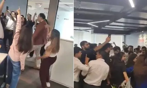 അഹമ്മദാബാദ് വിമാനദുരന്തം കഴിഞ്ഞ് ദിവസങ്ങൾക്കുള്ളിൽ ഓഫീസിൽ പാർട്ടി; ഉദ്യോഗസ്ഥരെ പുറത്താക്കി എയർ ഇന്ത്യ