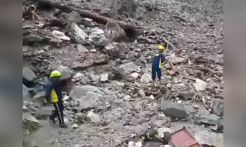 ഉത്തരാഖണ്ഡിലെ ഉത്തരകാശിയിൽ മേഘവിസ്‌ഫോടനം; ഒൻപത് നിർമാണത്തൊഴിലാളികളെ കാണാതായി