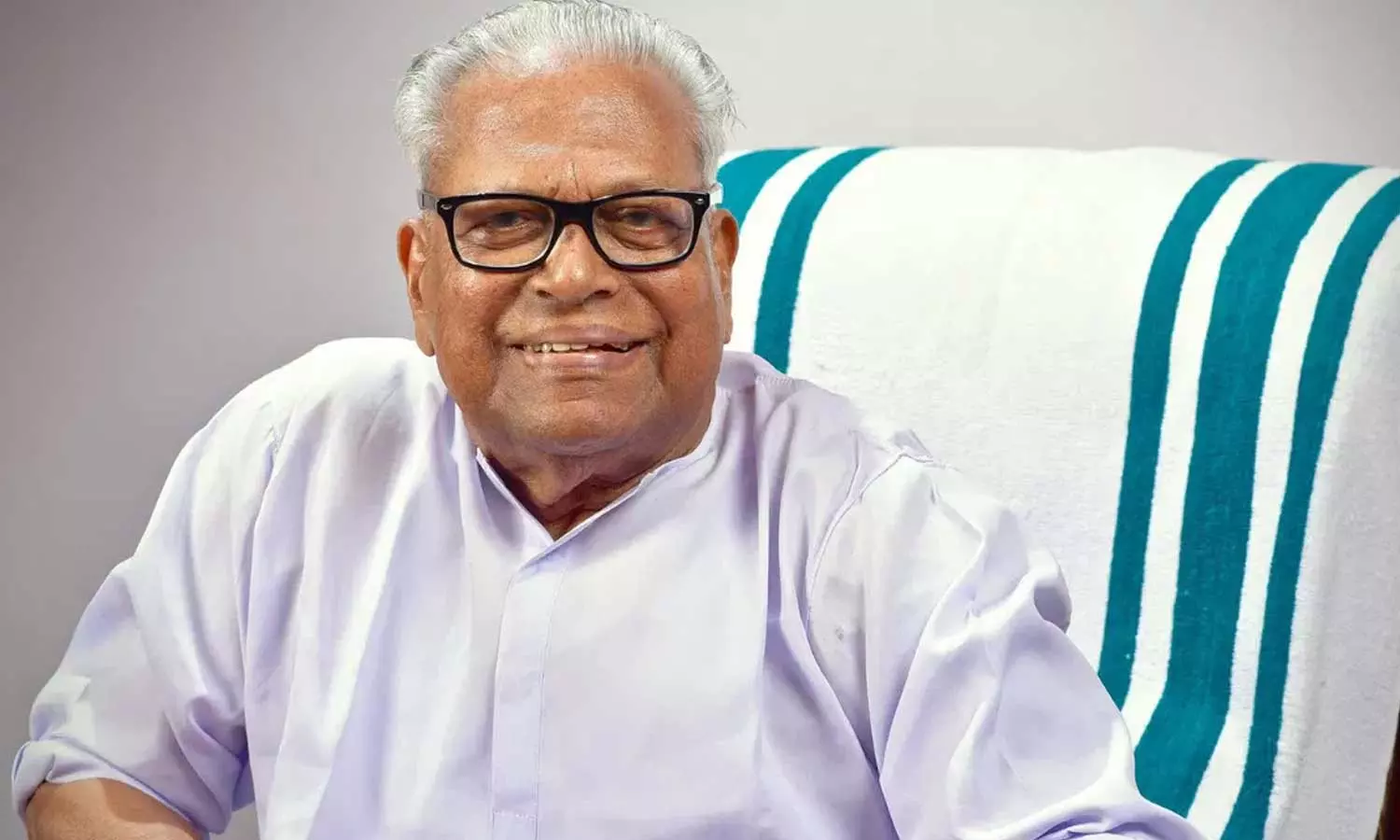 ആന്തരിക അവയവങ്ങളുടെ പ്രവര്ത്തനം കാര്യക്ഷമമല്ല; വി.എസ്. അച്യുതാനന്ദന്റെ ആരോഗ്യനില അതീവഗുരുതരം ആന്തരിക അവയവങ്ങളുടെ പ്രവര്ത്തനം കാര്യക്ഷമമല്ല; വി.എസ്. അച്യുതാനന്ദന്റെ ആരോഗ്യനില അതീവഗുരുതരം