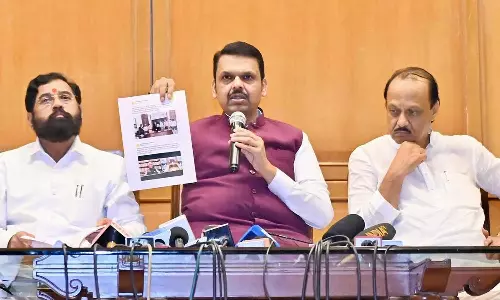 ഹിന്ദി നിര്‍ബന്ധമാക്കില്ല; ത്രിഭാഷാ നയത്തിൽനിന്നു പിന്മാറി മഹാരാഷ്ട്ര സർക്കാർ