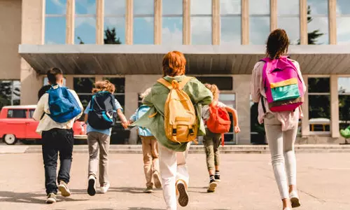 പാലക്കാട്ടെ വിദ്യാര്ത്ഥിനിയുടെ ആത്മഹത്യ: ശ്രീകൃഷ്ണപുരം സെന്റ് ഡൊമിനിക് കോണ്വെന്റ് സ്കൂളിലെ പ്രവൃത്തി സമയത്തില് മാറ്റം പാലക്കാട്ടെ വിദ്യാര്ത്ഥിനിയുടെ ആത്മഹത്യ: ശ്രീകൃഷ്ണപുരം സെന്റ് ഡൊമിനിക് കോണ്വെന്റ് സ്കൂളിലെ പ്രവൃത്തി സമയത്തില് മാറ്റം