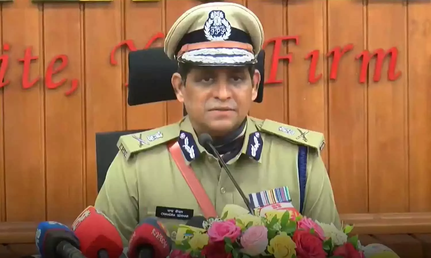 ക്രമസമാധാനം ഉറപ്പാക്കും; ലഹരിയെ നേരിടാനുള്ള കൂടുതല് നടപടികള് ഉണ്ടാകുമെന്ന് സംസ്ഥാന പൊലീസ് മേധാവി റവാഡാ ചന്ദ്രശേഖര് ക്രമസമാധാനം ഉറപ്പാക്കും; ലഹരിയെ നേരിടാനുള്ള കൂടുതല് നടപടികള് ഉണ്ടാകുമെന്ന് സംസ്ഥാന പൊലീസ് മേധാവി റവാഡാ ചന്ദ്രശേഖര്