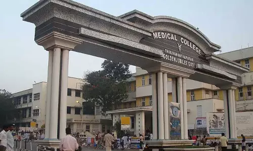 പ്രതിസന്ധിക്ക് പരിഹാരം; തിരുവനന്തപുരം മെഡിക്കല്‍ കോളജില്‍ ഉപകരണങ്ങള്‍ എത്തിച്ചു