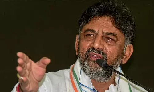 കർണാടകയിൽ നേതൃമാറ്റമില്ല; തനിക്കായി വാദിച്ച എംഎൽഎക്ക് നോട്ടീസ് നൽകുമെന്ന് ഡി.കെ ശിവകുമാർ