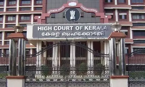 ഒരിക്കൽ റൗഡിയായിരുന്നയാൾ എല്ലാകാലവും അങ്ങനെ ആകണമെന്നില്ല; എട്ടുവർഷമായി കുറ്റകൃത്യങ്ങളിൽ ഏർപ്പെടാത്ത  യുവാവിന്‍റെ പേര് റൗഡി ലിസ്റ്റിൽ നിന്ന് ഒഴിവാക്കണമെന്ന് ഹൈക്കോടതി