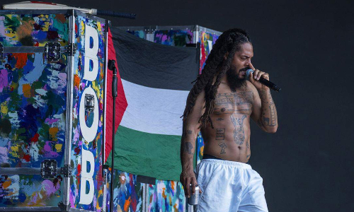 ഇസ്രായേല് സൈന്യത്തിന് ചരമഗീതം പാടിയ ബോബ് വിലന്; ഗ്ലാസ്റ്റന്ബറിയില് സംഭവിച്ചതെന്ത്? ഇസ്രായേല് സൈന്യത്തിന് ചരമഗീതം പാടിയ ബോബ് വിലന്; ഗ്ലാസ്റ്റന്ബറിയില് സംഭവിച്ചതെന്ത്?