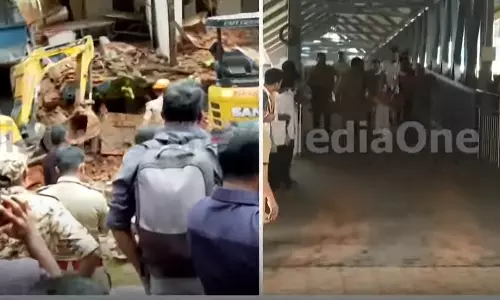 കെട്ടിടത്തിൽ ആളില്ലെന്ന് മന്ത്രിമാര്‍ പറഞ്ഞത് രക്ഷാപ്രവര്‍ത്തനം വൈകിപ്പിച്ചു; യന്ത്രസാമഗ്രികളെത്തിച്ച് തിരച്ചിൽ നടത്താനും വൈകിയെന്ന് പരാതി