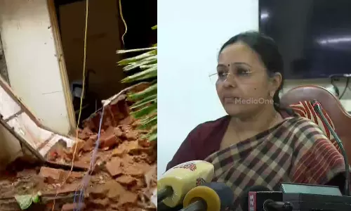 തകര്ന്നത് 68 വര്ഷം മുമ്പുള്ള കെട്ടിടം, അപകടത്തില് കലക്ടറോട് റിപ്പോര്ട്ട് തേടി : ആരോഗ്യമന്ത്രി തകര്ന്നത് 68 വര്ഷം മുമ്പുള്ള കെട്ടിടം, അപകടത്തില് കലക്ടറോട് റിപ്പോര്ട്ട് തേടി : ആരോഗ്യമന്ത്രി