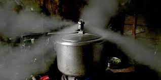 ഒരേ പ്രഷര്‍ കുക്കറിൽ പാചകം; 50 വയസുകാരനിൽ ഗുരുതര ലെഡ് വിഷബാധ