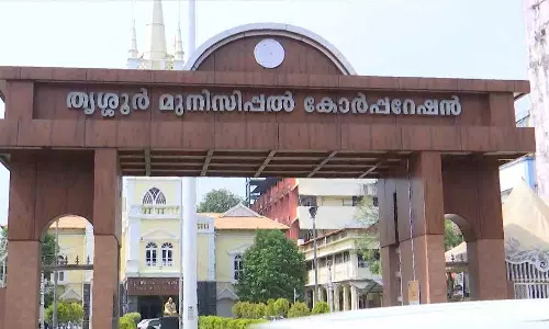 പഴയ കെട്ടിടങ്ങള്‍ പൊളിക്കണം; ഉടമകള്‍ക്ക് നോട്ടീസ് നല്‍കി തൃശ്ശൂര്‍ മേയര്‍