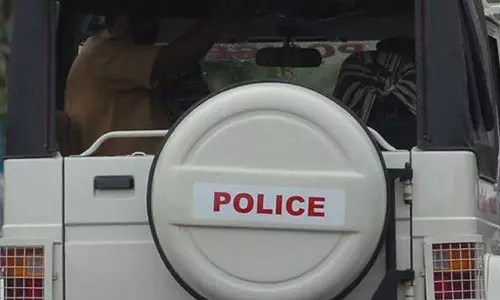 വാഹന പരിശോധന: എസ്.ഐക്ക് നേരേ സിപിഎം കൗണ്‍സിലറുടെ കയ്യേറ്റം