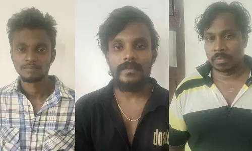 കൊഴുവ ഫ്രൈ എടുത്തതിനെ ചൊല്ലി തർക്കം; യുവാവിനെ മർദിച്ച സംഭവത്തിൽ മൂന്നുപേർ അറസ്റ്റിൽ കൊഴുവ ഫ്രൈ എടുത്തതിനെ ചൊല്ലി തർക്കം; യുവാവിനെ മർദിച്ച സംഭവത്തിൽ മൂന്നുപേർ അറസ്റ്റിൽ