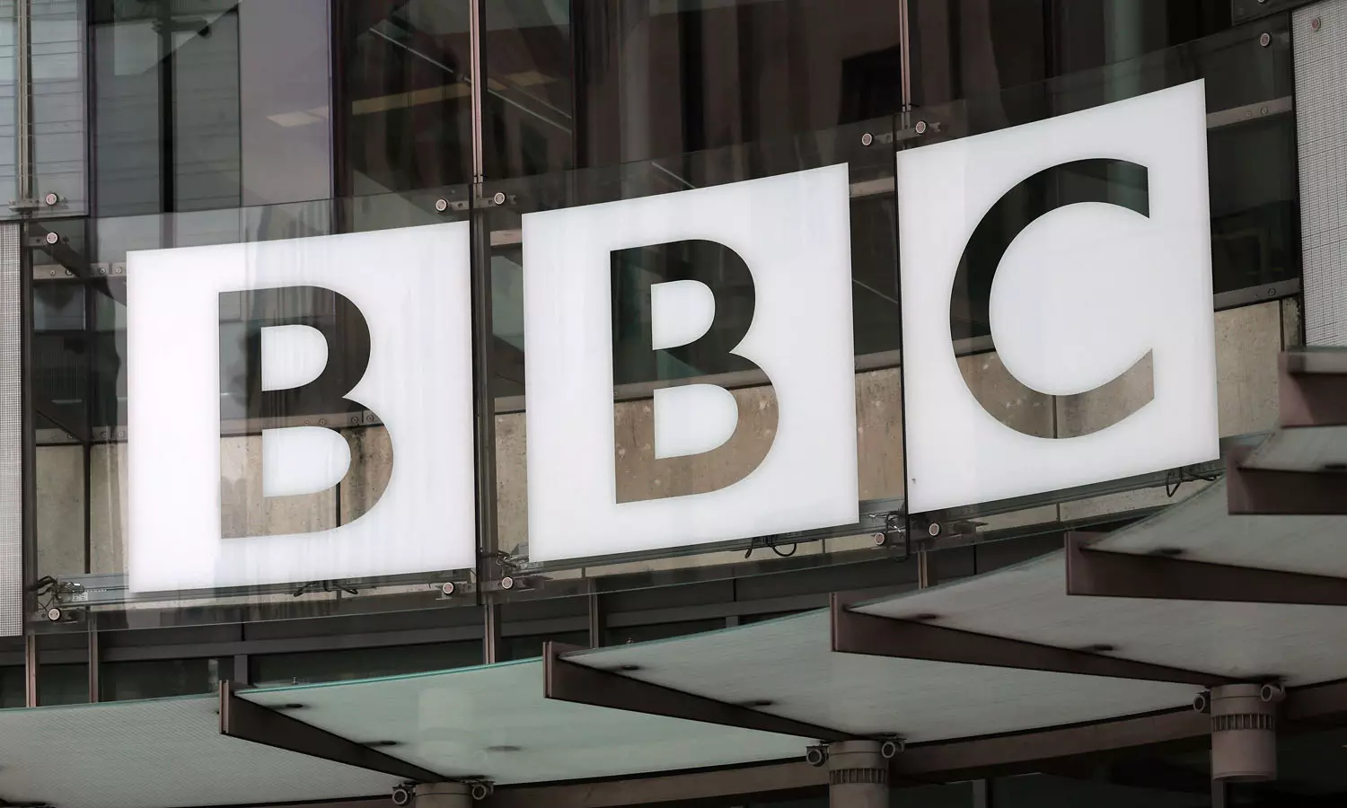 ഇസ്രായേൽ സർക്കാരിന്റെ പിആർ ആയി ബിബിസി പ്രവർത്തിക്കുന്നു - ഡയറക്ടർ ജനറലിന് കത്തെഴുതി 100-ഓളം ജീവനക്കാർ