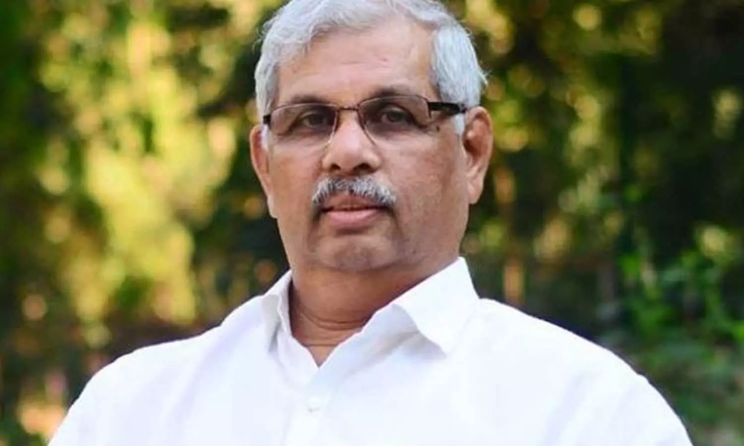 സനാതനധർമ്മം പഠിപ്പിക്കാൻ ക്ഷേത്രങ്ങളിൽ സ്കൂളുകൾ സ്ഥാപിക്കണം: ഗവർണർ രാജേന്ദ്ര വിശ്വനാഥ് ആർലേക്കർ