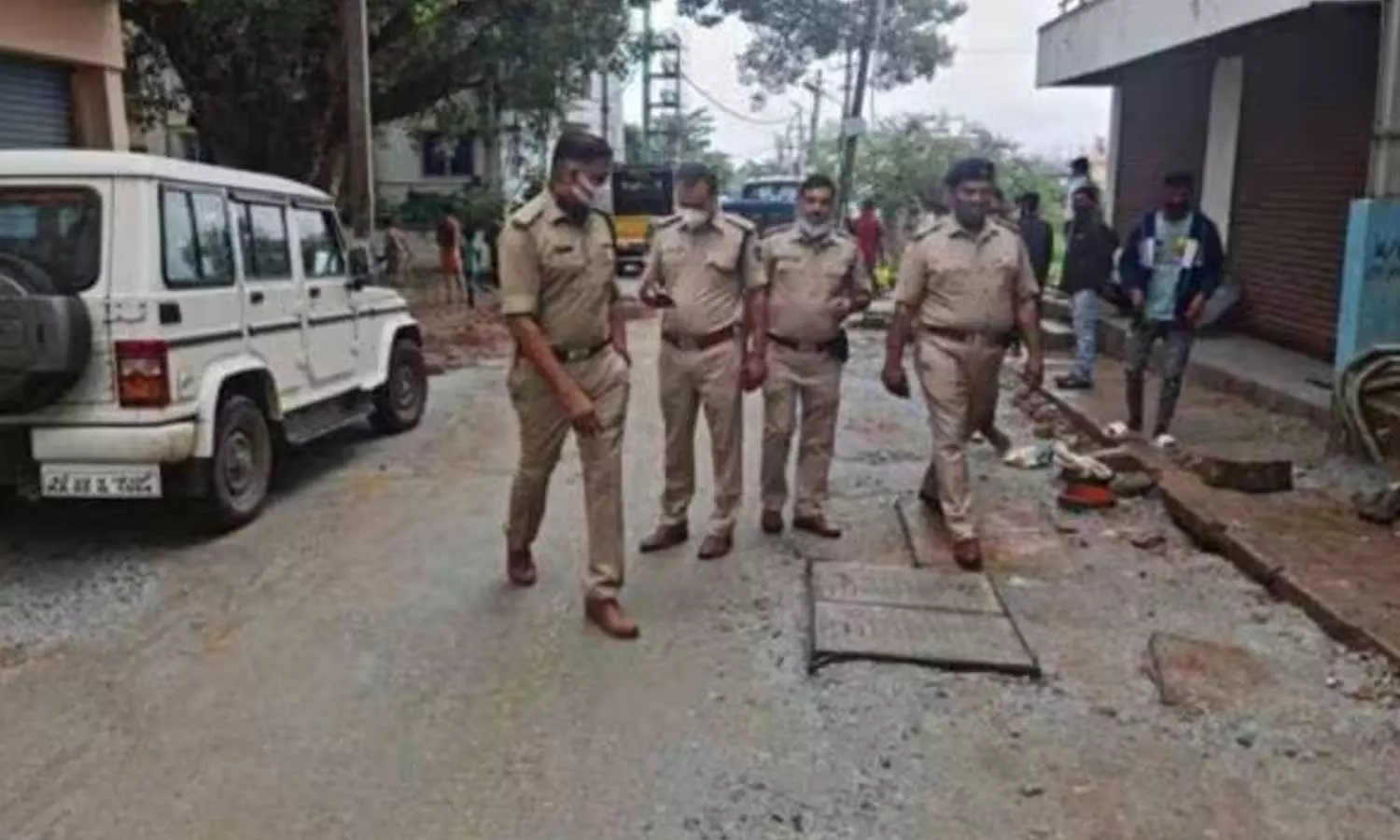 കത്തിച്ച് കുഴിച്ചു മൂടിയത് ബലാത്സംഗത്തിന് ഇരയായ 100 ലേറെ പേരെ; വെളിപ്പെടുത്തലുമായി കര്‍ണാടകയിലെ ശുചീകരണത്തൊഴിലാളി
