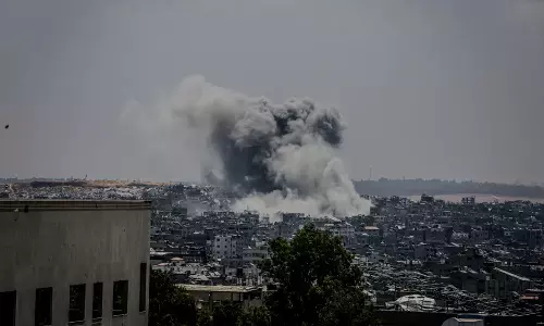 ഗസ്സയിൽ അഭയാർഥി ക്യാമ്പിനും ഷെൽട്ടറുകൾക്കും നേരെ ഇസ്രായേൽ ആക്രമണം; 64 പേർ കൊല്ലപ്പെട്ടു
