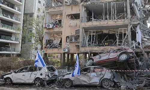 അഞ്ച് ഇസ്രായേലി സൈനിക താവളങ്ങളിൽ ഇറാന്റെ മിസൈലുകൾ നാശംവിതച്ചെന്ന് റിപ്പോർട്ട്; പ്രതികരിക്കാതെ ഐഡിഎഫ് അഞ്ച് ഇസ്രായേലി സൈനിക താവളങ്ങളിൽ ഇറാന്റെ മിസൈലുകൾ നാശംവിതച്ചെന്ന് റിപ്പോർട്ട്; പ്രതികരിക്കാതെ ഐഡിഎഫ്