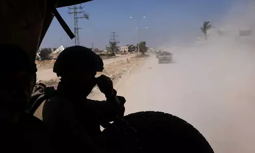 ഇസ്രായേൽ നിയന്ത്രിത ബഫർ സോണിൽ ഹമാസ് ആക്രമണം; അഞ്ച് സൈനികർ കൊല്ലപ്പെട്ടു ഇസ്രായേൽ നിയന്ത്രിത ബഫർ സോണിൽ ഹമാസ് ആക്രമണം; അഞ്ച് സൈനികർ കൊല്ലപ്പെട്ടു