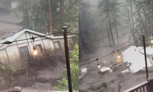 ടെക്‌സാസിന് പിന്നാലെ ന്യൂമെക്‌സിക്കോയിലും മിന്നല്‍പ്രളയം; വീടുകൾ ഒലിച്ചുപോകുന്നതിന്റെ ദൃശ്യങ്ങൾ പുറത്ത്‌