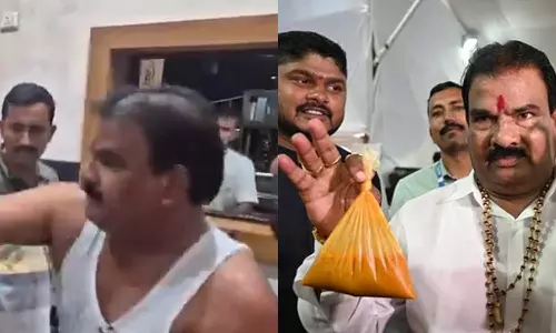 ഭക്ഷണം പഴകിയതിന് ജീവനക്കാരനെ കാന്റീനിലിട്ട് തല്ലി ശിവസേന എംഎൽഎ; ഗുണ്ടാരാജെന്ന് പ്രതിപക്ഷം ഭക്ഷണം പഴകിയതിന് ജീവനക്കാരനെ കാന്റീനിലിട്ട് തല്ലി ശിവസേന എംഎൽഎ; ഗുണ്ടാരാജെന്ന് പ്രതിപക്ഷം