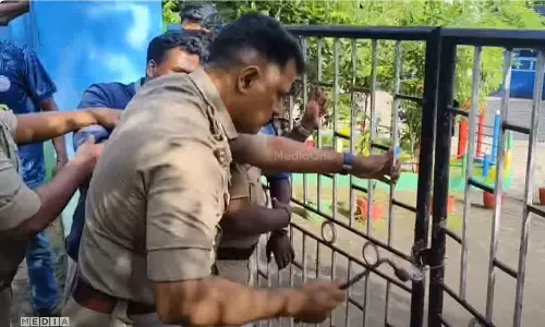 Protesters locked up teachers in school Protesters locked up teachers in school