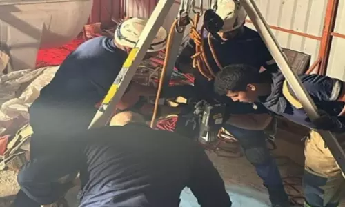 Two workers rescued after falling into manhole in Kuwait