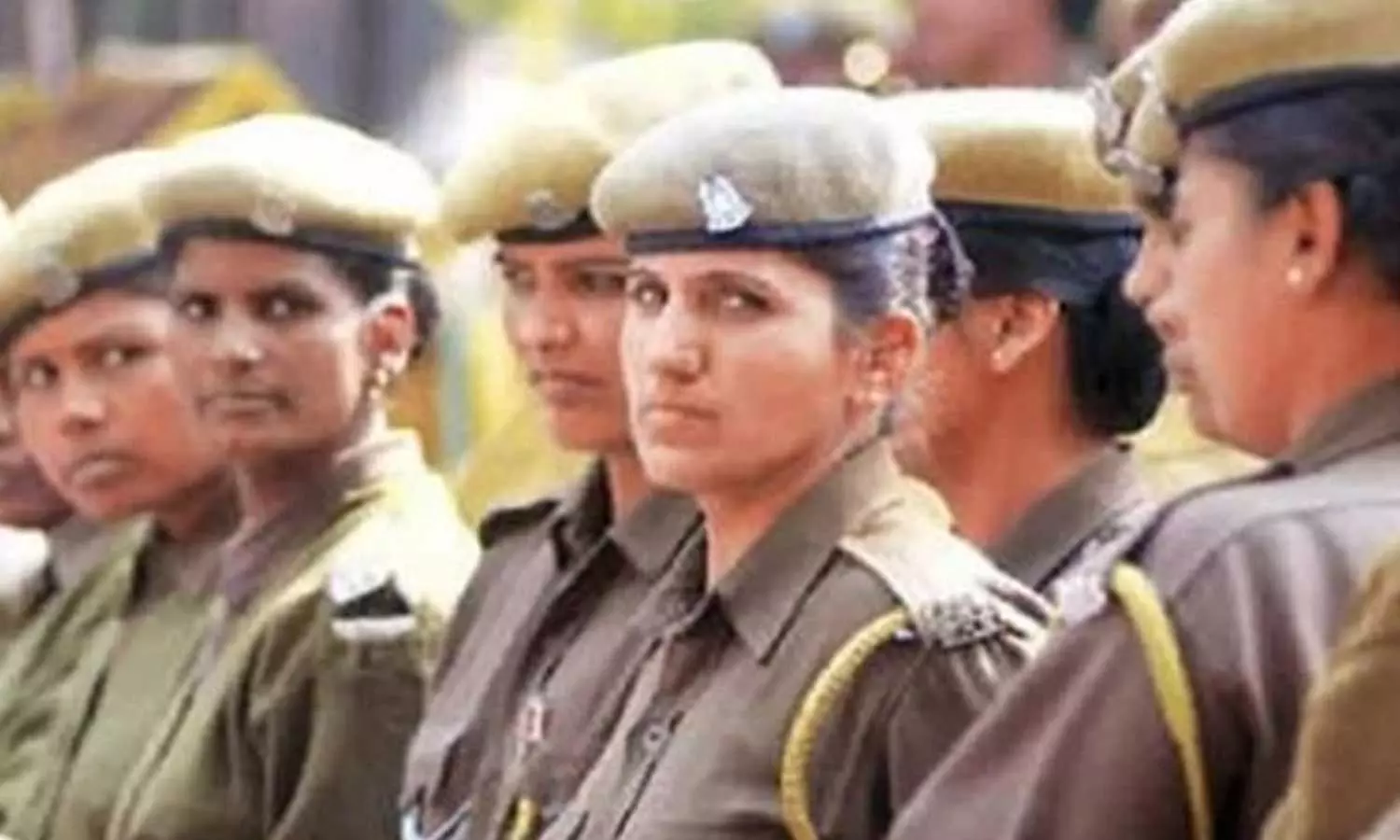 ഡ്യൂട്ടി സമയത്ത് ആഭരണങ്ങളും മേക്കപ്പും വേണ്ട; ബിഹാറില്‍ വനിതാ പൊലീസുകാര്‍ക്ക് നിര്‍ദേശം