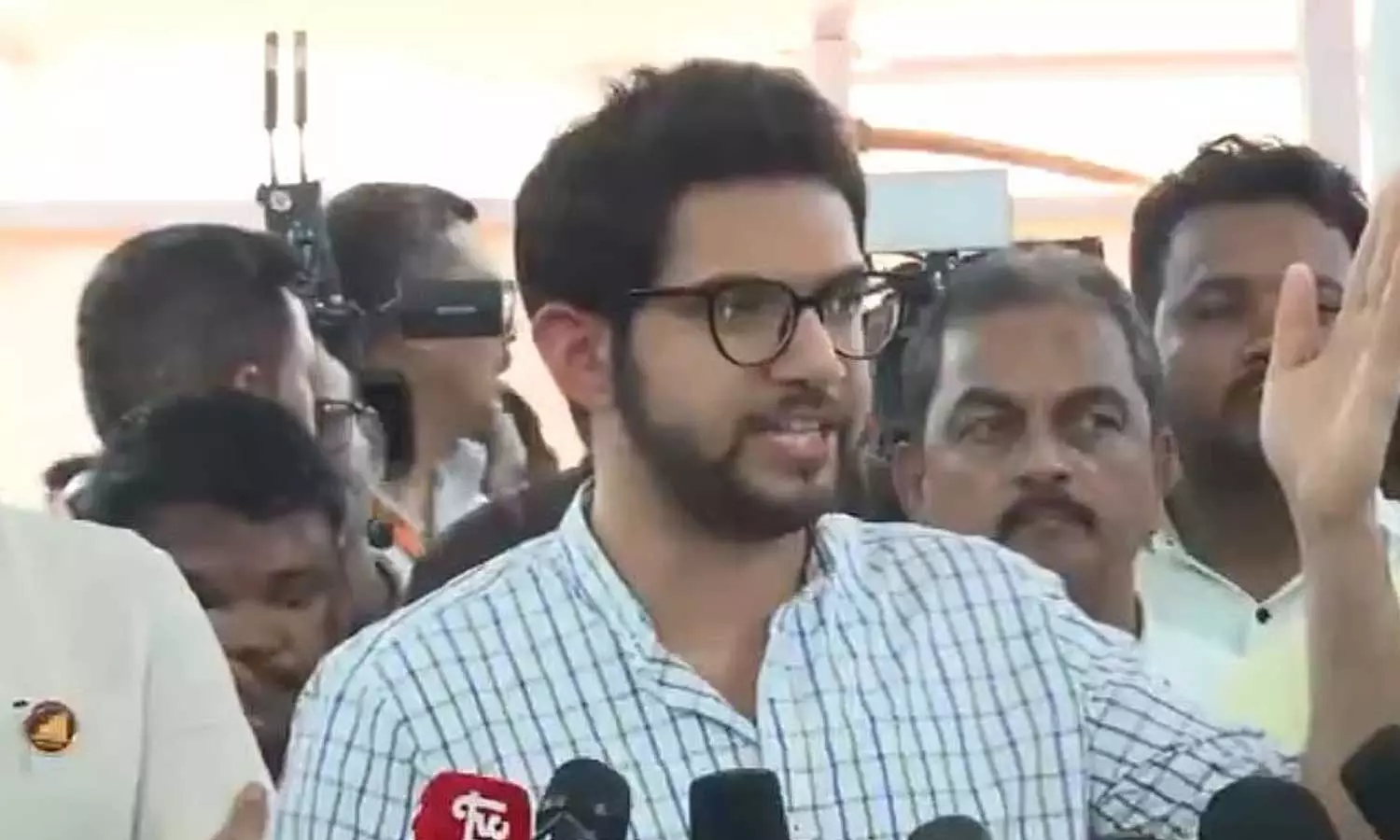 രാജ്യത്ത് ഹിന്ദുക്കൾ അപകടത്തിലാണെങ്കിൽ ഉത്തരവാദി ബിജെപി; ആദിത്യ താക്കറെ രാജ്യത്ത് ഹിന്ദുക്കൾ അപകടത്തിലാണെങ്കിൽ ഉത്തരവാദി ബിജെപി; ആദിത്യ താക്കറെ