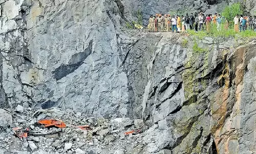 കോന്നി പാറമട അപകടം: സമഗ്ര പരിശോധനയ്ക്ക് ജില്ലാ ഭരണകൂടം