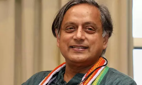 ശശി തരൂരിന് അനൂകൂലമായ സര്‍വേയെ തള്ളി കോണ്‍ഗ്രസ്