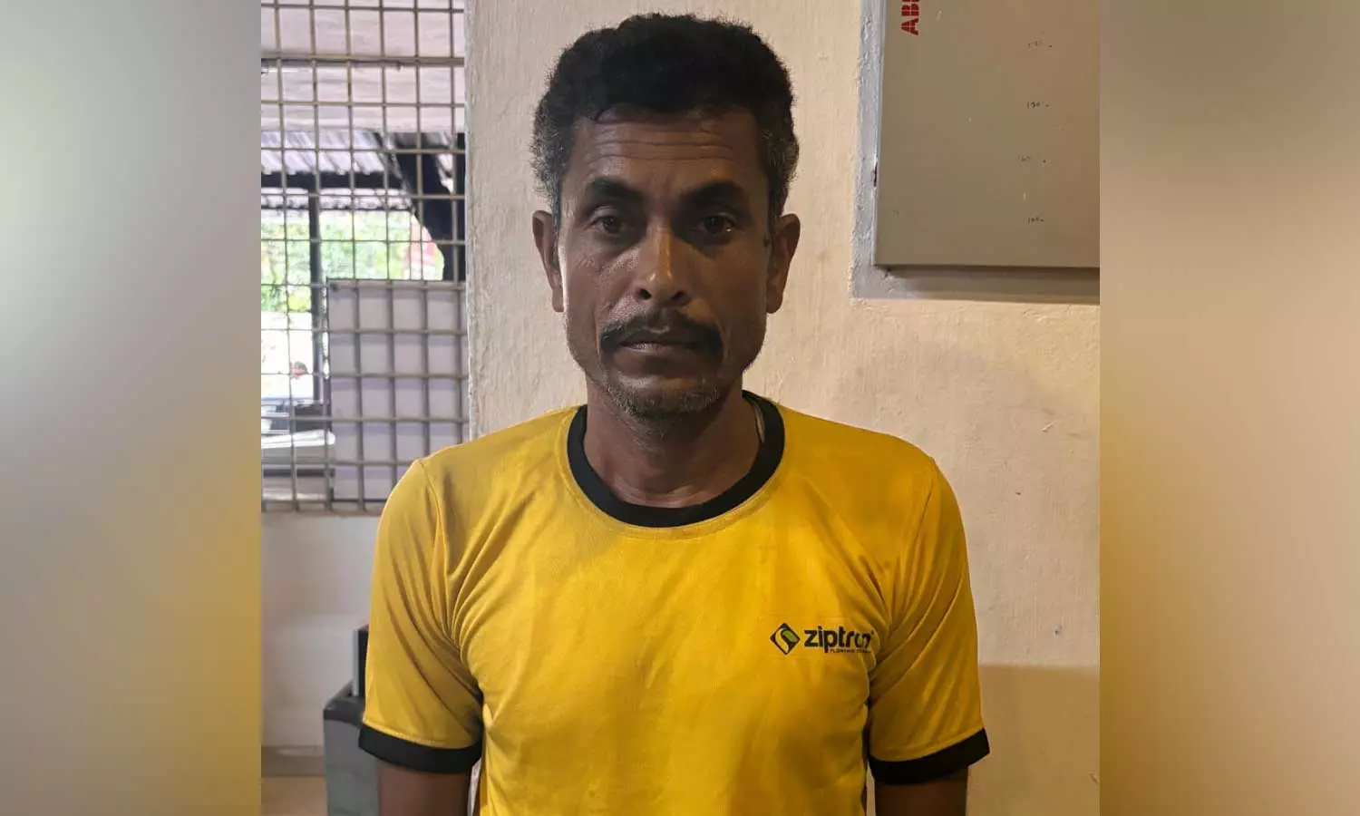 പ്രണയം നടിച്ച് 15കാരിയെ തട്ടികൊണ്ട് പോയി വിൽപ്പന നടത്തിയ കേസിൽ രണ്ടാം പ്രതി പിടിയിൽ പ്രണയം നടിച്ച് 15കാരിയെ തട്ടികൊണ്ട് പോയി വിൽപ്പന നടത്തിയ കേസിൽ രണ്ടാം പ്രതി പിടിയിൽ