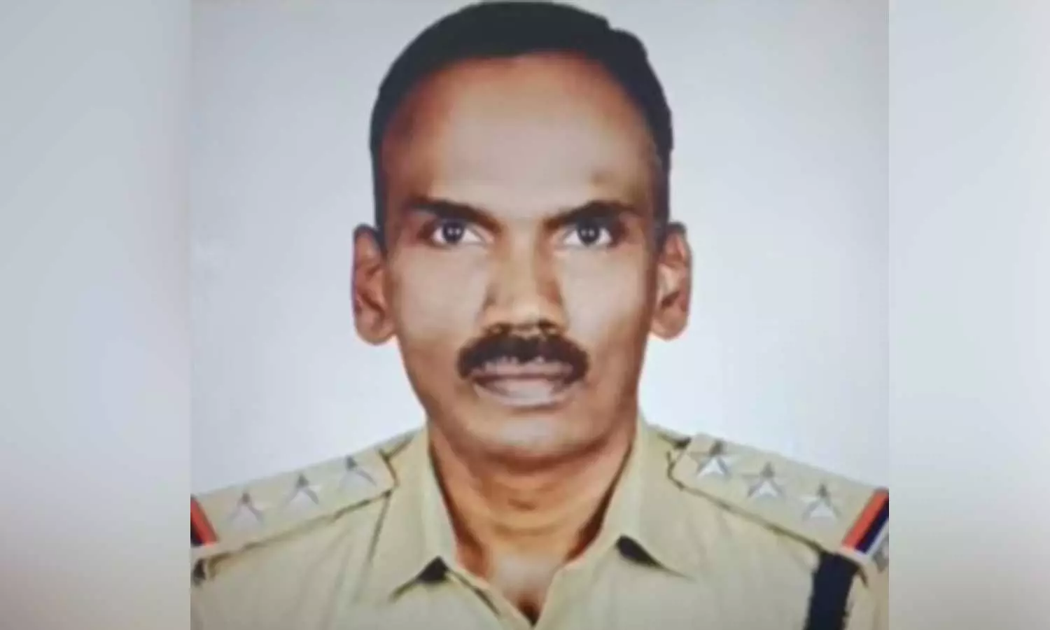 തിരുവനന്തപുരം ടെലി കമ്യൂണിക്കേഷൻ ഇൻസ്പെക്ടറുടെ മരണത്തിന് കാരണം മേലുദ്യോഗസ്ഥരുടെ സമ്മർദ്ദമെന്ന് മാതാവ് തിരുവനന്തപുരം ടെലി കമ്യൂണിക്കേഷൻ ഇൻസ്പെക്ടറുടെ മരണത്തിന് കാരണം മേലുദ്യോഗസ്ഥരുടെ സമ്മർദ്ദമെന്ന് മാതാവ്