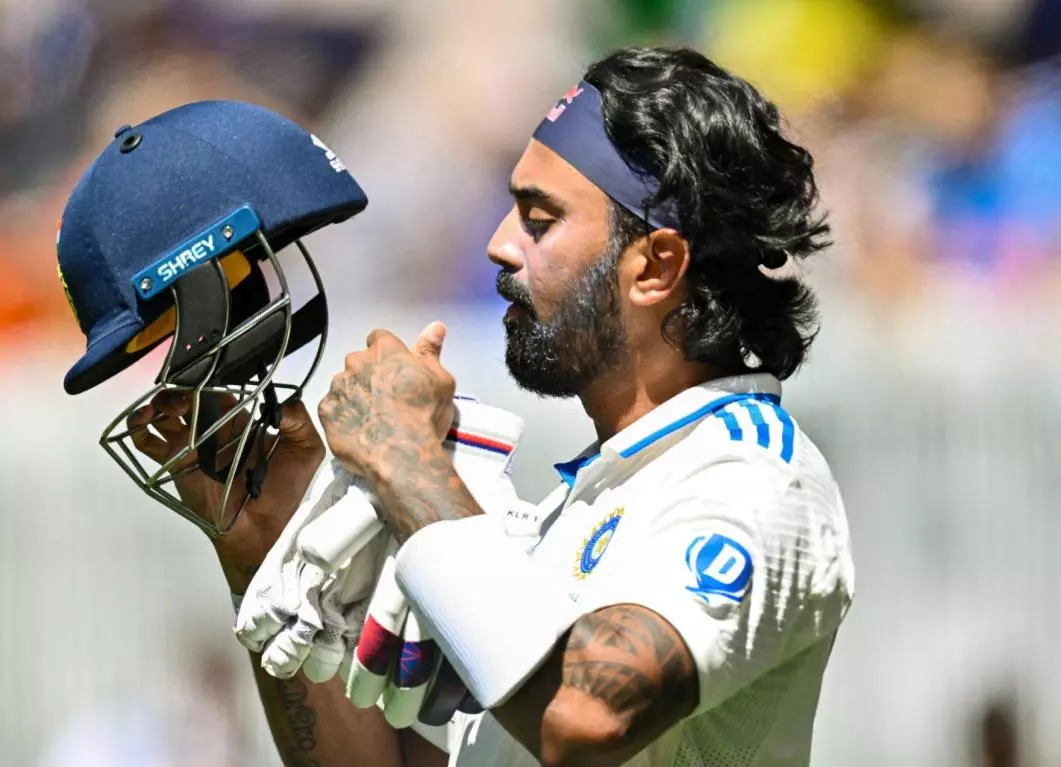 ലോർഡിസിൽ ഇന്ത്യ 242 റൺസിന് പിന്നിൽ